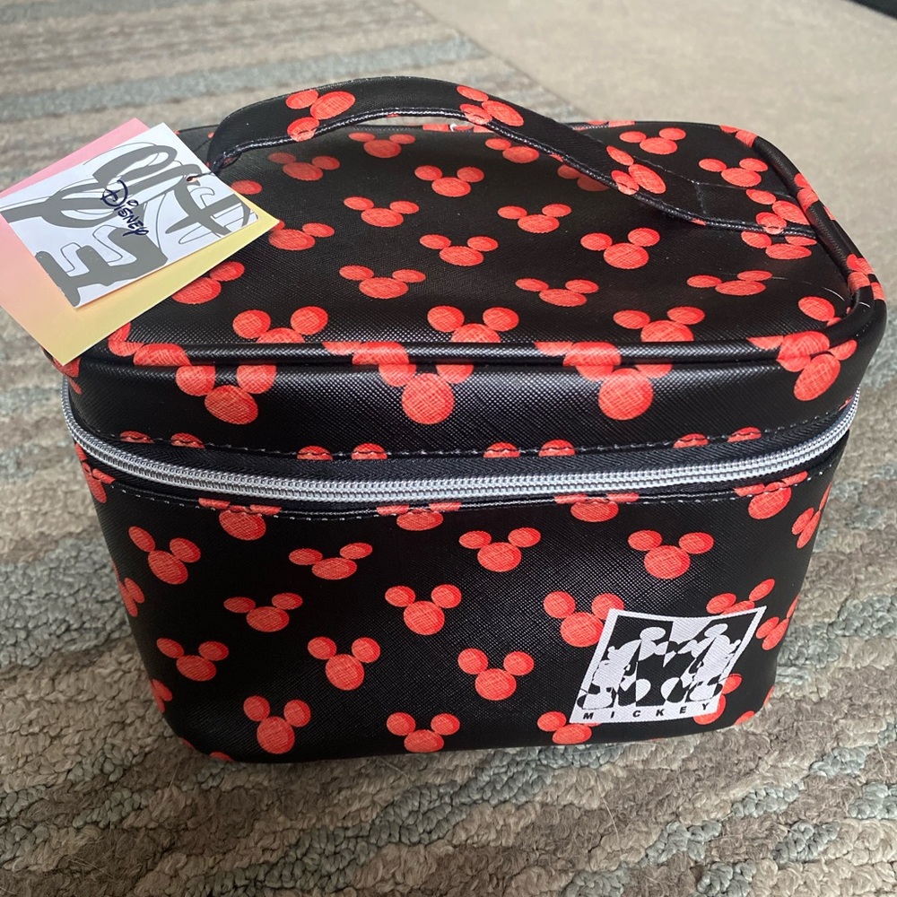 Disney by Danielle Nicole Mickey Mouse Makeup/Cosmetic Bag